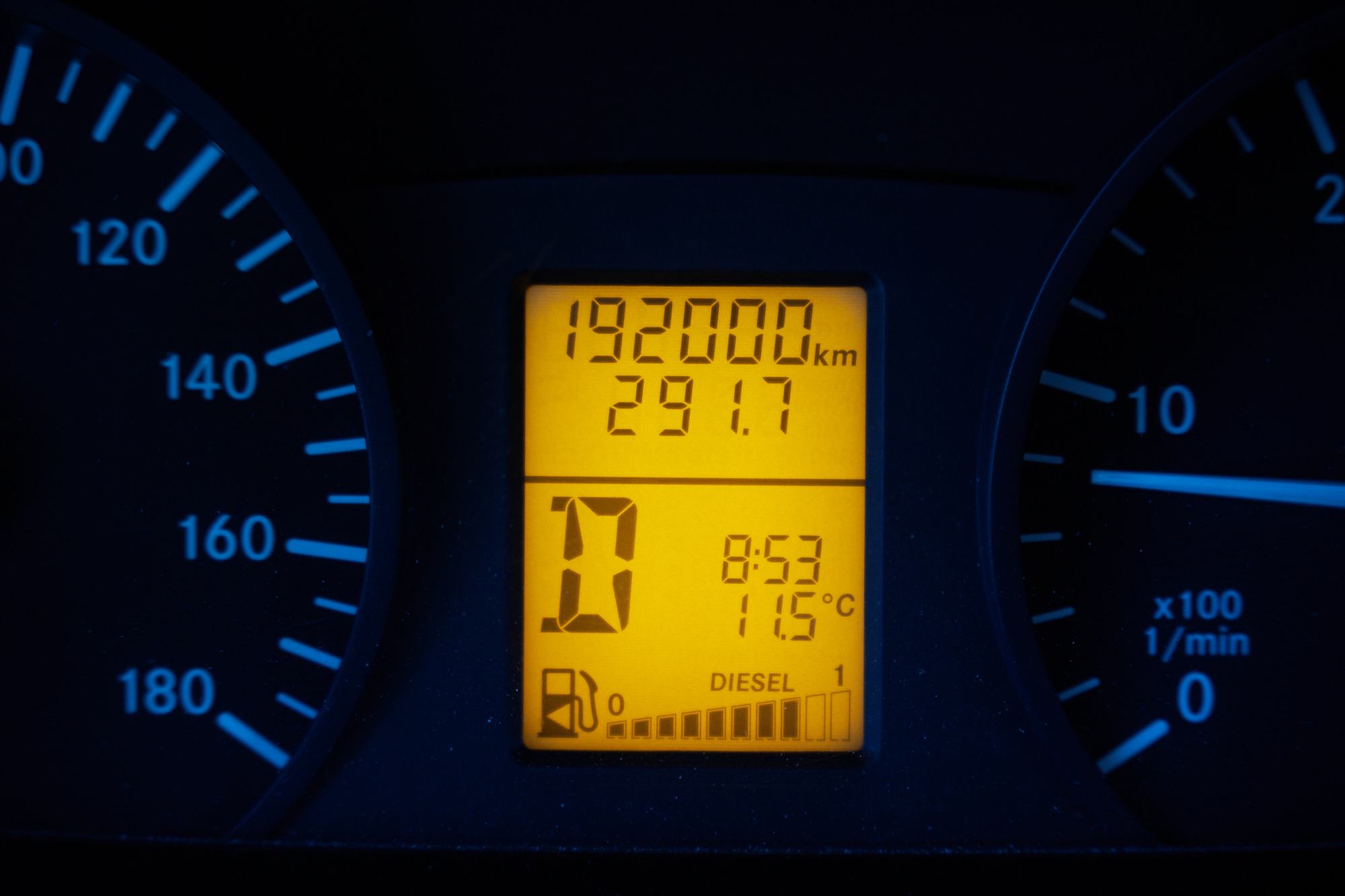 192000